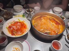 -野山舂·贵州现舂酸汤牛肉(民生路店)