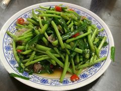 藜蒿炒腊肉-龙老五汤店(站前西路店)