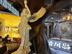-暴风岛沉浸式体验馆(百联世纪店)
