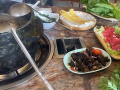 -鲁朗纳麦石锅鸡庄园