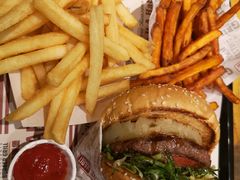 -The Habit Burger Grill 哈比特汉堡(爱琴海店)