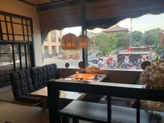 靠窗位-萤初高端日料王(曲江银泰店)