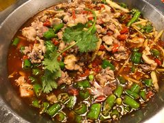 鸿鹤鲜锅兔-椒小兔·盐帮川菜中餐厅(金沙时代广场店)