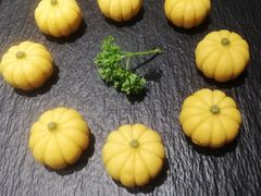 -鲜入唯煮·港式海鲜牛肉火锅(金宝街店)