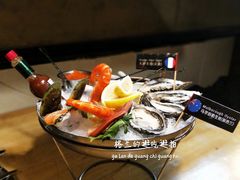 土蚝海鲜塔拼盘-囧吉香生蚝牛排馆(湖北路店)