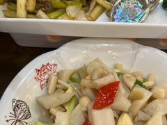 -黄泥岗·地道湖北菜(奥特莱斯店)