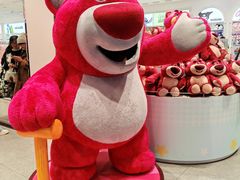 -名创优品(山东青岛华润万象城店)