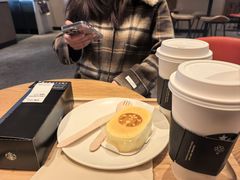 -星巴克臻选(呼和浩特维多利摩尔城店)