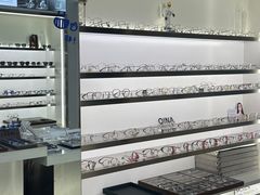 -视野联行眼镜·蔡司·尼康战略合作店(城西银泰店)