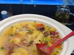 -川流不息·地道川菜·小龙虾(松东路店)