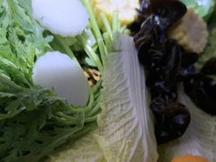 -尚尚仙·酸汤猪手·猪肚鸡火锅(华联万柳购物中心店)