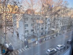 -乔治莫兰迪酒店(济南解放路山东大学店)