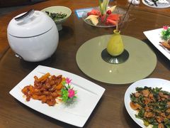 -雅和睿景·商务宴·风味土窑鸡(花博汇店)