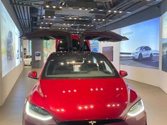 -TESLA 特斯拉(上海太古汇体验店)
