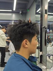 -藤野造型烫发染发