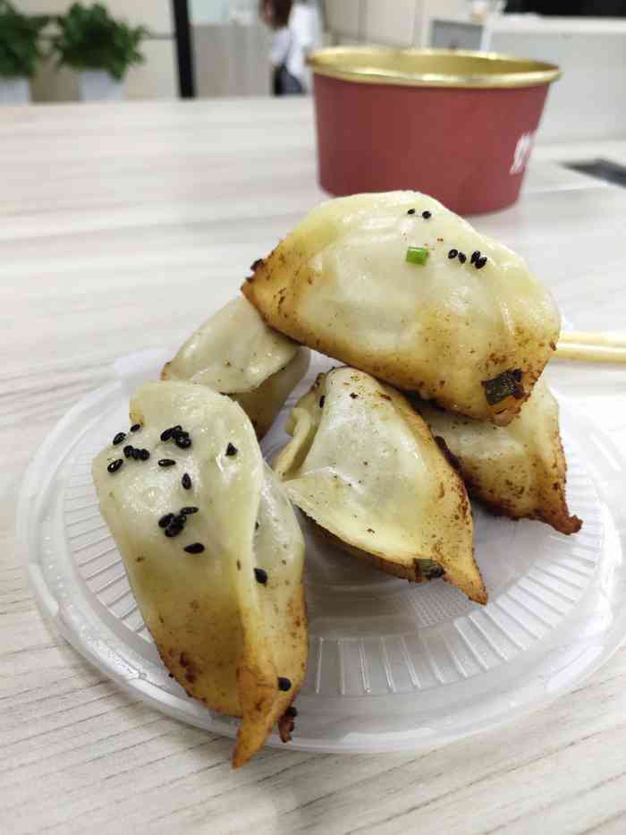 吴江路生煎(香山店)-"此处多年屹立不倒的生煎店,以前附近也开过.