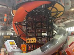 -嗨翻Hi-Fun竞技主题乐园·蹦床亲子生日轰趴(国光1937店)