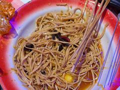 -肥小宝·金牌油焖大虾(襄阳龙虾地标店)