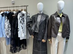 -百年港湾奥特莱斯(香炉礁店)