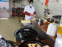 -黄阿姨锅贴大王(万航渡路店)