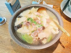 -蜜桃餐厅·伴山(湖滨商业街店)