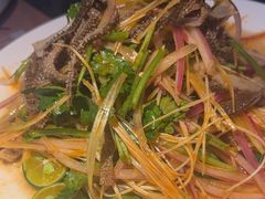 -桂二老坛酸菜鱼(三街两巷店)