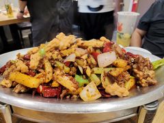 干锅美蛙-盛宏鑫·四川鲜鱼馆(一元路店)