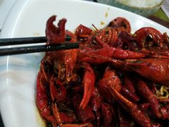 -扒虾小妹儿麻辣海鲜(宏图街店)