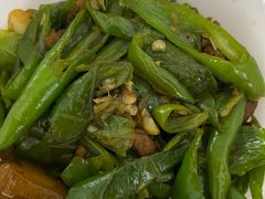 -洞庭土菜小炒馆(易发广场店)