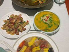 -江城小馆陕南妈妈菜·全球旅行餐厅(钟楼店)