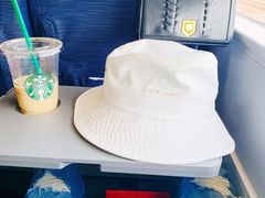 -星巴克(西藏路店)