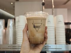 冰甜拿铁-Manner Coffee(芮欧百货店)