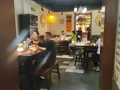 -蓝田九大碗民俗食府(蓝田店)