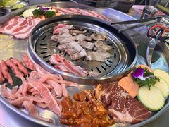-哈哈碳都·牛肋条无限自助烤肉(台江万达店)