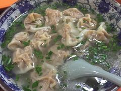 三鲜牛肉馄饨-老新隆牛肉锅贴(新街口店)