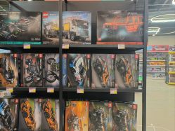 -卡通派潮品玩具折扣仓(青岛新城吾悦广场店)