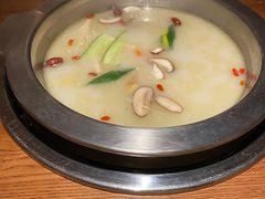 -佬土鹅肠火锅(解放路店)