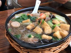 什锦砂锅-吴山小吃