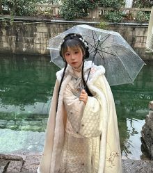 -一揽芳华汉服旗袍体验馆(拙政园店)