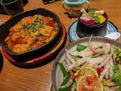 -云海肴·汽锅鸡·云南菜(天山百盛优客店)