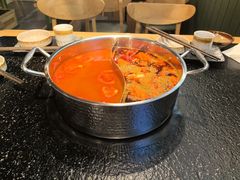 -鹿鸣山草本茶香火锅(园西路店)