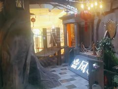 -暴风岛沉浸式体验馆(百联世纪店)