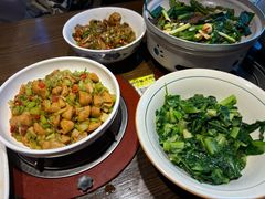 -廖师傅大蒜炒腊肉(袁家岭店)