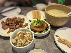 -闫府私房菜(恒隆店)