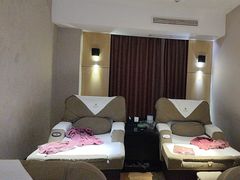-金色印象·4K影院式足体养生(南方花园店)