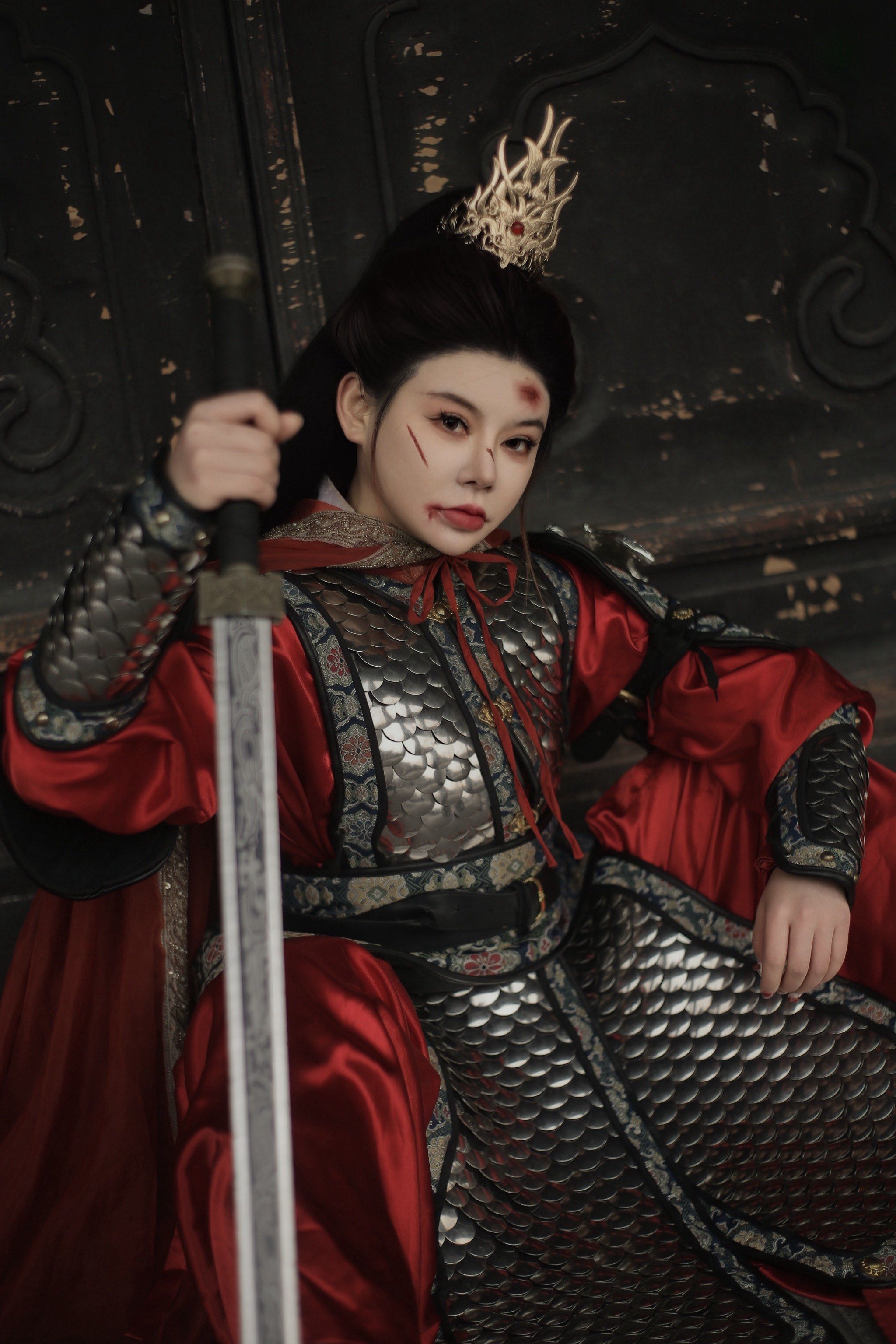 西安城墙女将军 #女将军和长公主 #卢昱晓红衣女将军造型 #霸气女将军