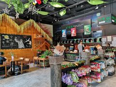 -三只松鼠生活馆(芜湖弋江金鹰店)