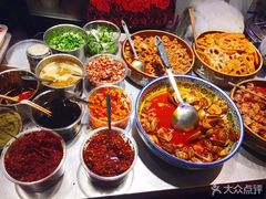 -爆炸头阿姨小四川正宗川味小吃(无任何分店)