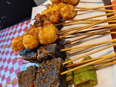 -霸气大叔干锅鸭头·龙虾烧烤·川菜·赛事直播(三里屯店)