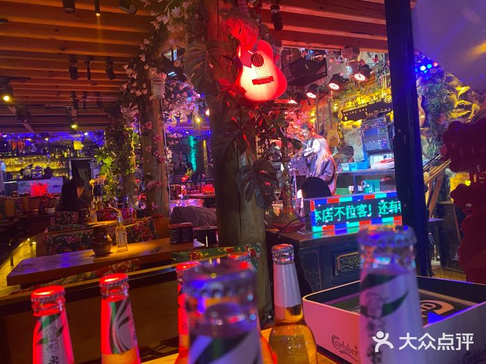 在路上酒吧(大理古城店)图片
